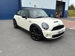 White Used 2013 Mini Cooper S Hatch Hatchback | £4,995 (Fair price)