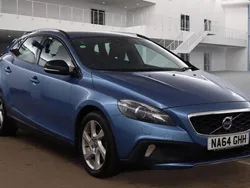 Blue Used 2014 Volvo V40 CC Estate | £3,990 (Fair price)