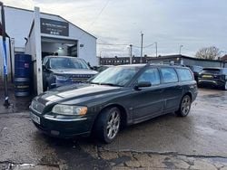 Green Used 2005 Volvo V70 SE Estate | £1,999