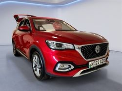 Red Used 2022 MG HS Excite SUV | £13,795 (Fair price)