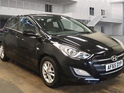 Black Used 2015 Hyundai i30 SE Hatchback | £4,995 (Fair price)