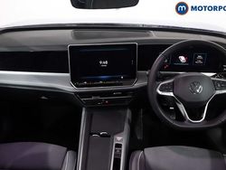 Blue Used 2025 VW Passat Life Estate | £26,749