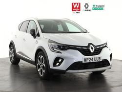 White Used 2024 Renault Captur Techno SUV | £18,599 (Fair price)