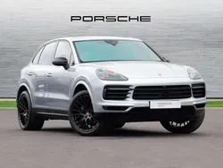 Dolomite silver metallic Used 2023 Porsche Cayenne SUV | £64,999 (Fair price)