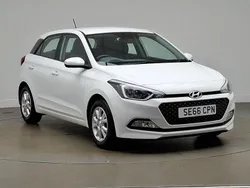 White Used 2017 Hyundai i20 SE Hatchback | £7,198 (Good price)