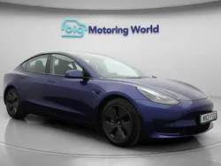 Blue Used 2021 Tesla Model 3 Standard Range Plus Sedan | £14,900 (Good price)