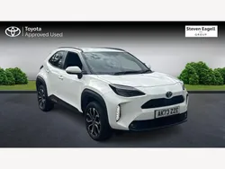 White Used 2023 Toyota Yaris Hybrid Design Hatchback | £22,236 (Expensive)