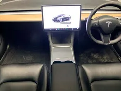 Black Used 2022 Tesla Model 3 Long Range Sedan | £23,277 (Fair price)