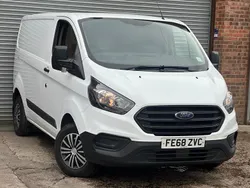 White Used 2018 Ford Transit Custom Van | £7,290 (Fair price)