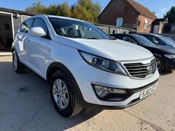 White Used 2014 Kia Sportage 2 SUV | £6,700 (Fair price)