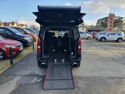 Onyx black Used 2020 Peugeot Rifter Allure MPV | £11,995 (Good price)