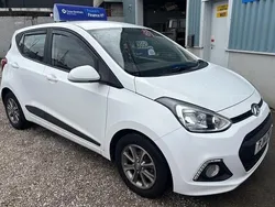White Used 2014 Hyundai i10 Premium Hatchback | £3,995 (Fair price)