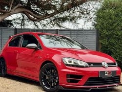 Red Used 2016 VW Golf VII R Hatchback | £15,990 (Fair price)