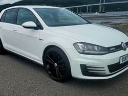 White Used 2017 VW Golf VII GTD Hatchback | £12,495 (Fair price)