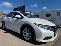 White Used 2013 Honda Civic SE Hatchback | £4,351 (Good price)