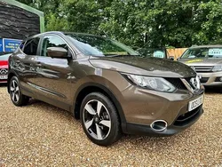 Bronze Used 2016 Nissan Qashqai N-Connecta SUV | £6,495 (Fair price)