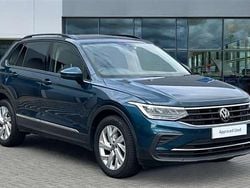 Nightshade blue metallic Used 2022 VW Tiguan Life SUV | £17,988 (Good price)
