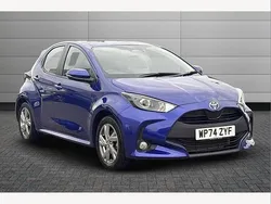 Juniper blue New 2025 Toyota Yaris Hybrid Hatchback | £19,901 (Fair price)