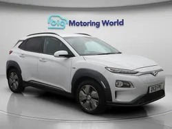 White Used 2021 Hyundai Kona Premium SE SUV | £13,200 (Fair price)