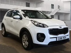 White Used 2016 Kia Sportage 2 SUV | £8,995 (Fair price)