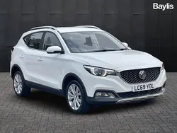 White Used 2018 MG ZS Excite Sedan | £11,399 (Fair price)