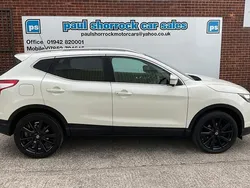 White Used 2016 Nissan Qashqai Tekna SUV | £8,891 (Good price)