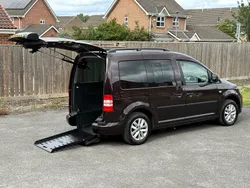 Purple Used 2014 VW Caddy Maxi Life Life MPV | £10,395 (Fair price)