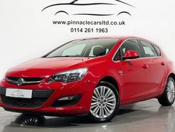 Red Used 2014 Vauxhall Astra Excite Hatchback | £4,490 (Fair price)