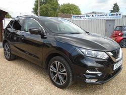 Black Used 2017 Nissan Qashqai N-Connecta SUV | £10,695 (Fair price)