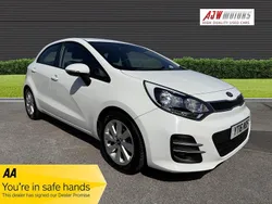 White Used 2016 Kia Rio 2 Hatchback | £6,480 (Fair price)