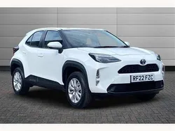 Pure white Used 2022 Toyota Yaris Cross SUV | £18,995 (Good price)