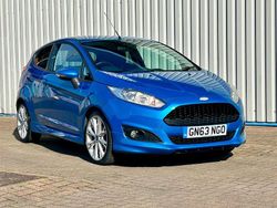 Blue Used 2013 Ford Fiesta Zetec Hatchback | £3,195 (Fair price)