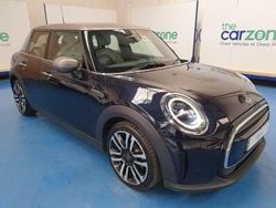 Blue/black Used 2022 Mini Cooper Exclusive Hatchback | £17,399 (Good price)