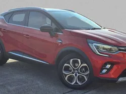 Red/black Used 2024 Renault Captur Techno SUV | £19,110 (Fair price)