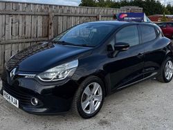 Black Used 2014 Renault Clio IV Dynamique Hatchback | £1,995