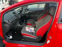 Red Used 2015 Ford Fiesta Zetec Hatchback | £2,995 (Good price)