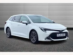 White Used 2024 Toyota Corolla Design Estate | £24,250 (Fair price)