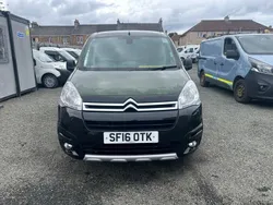 Green Used 2016 Citroën Berlingo XTR MPV | £4,975 (Good price)