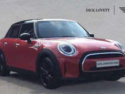 Red Used 2022 Mini Cooper Exclusive Hatchback | £18,495 (Fair price)