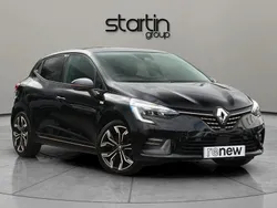 Black Used 2022 Renault Clio V Hatchback | £15,908 (Fair price)