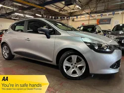 Silver Used 2016 Renault Clio IV Play Hatchback | £6,989 (Fair price)