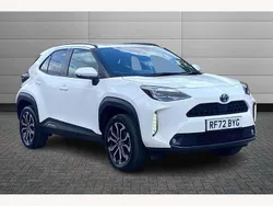 White Used 2023 Toyota Yaris Cross Design SUV | £20,495 (Fair price)