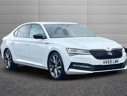Moon white Used 2020 Skoda Superb SportlinePlus Hatchback | £17,250 (Fair price)