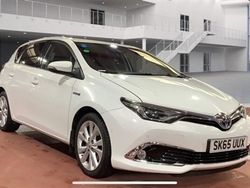 White Used 2015 Toyota Auris Hatchback | £10,495 (A bit pricey)