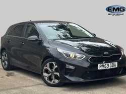 Phantom black Used 2019 Kia Ceed 3 Hatchback | £10,895 (Fair price)