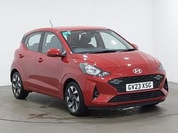 Red Used 2023 Hyundai i10 Advanced Hatchback | £15,498 (Fair price)