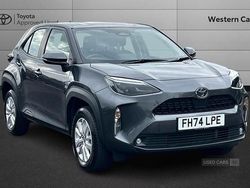 Used 2025 Toyota Yaris Hybrid SUV | £22,990 (Fair price)
