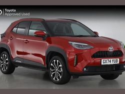 Red Used 2024 Toyota Yaris Cross Design SUV | £24,190 (Fair price)