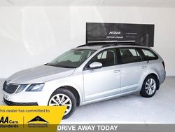 Silver Used 2019 Skoda Octavia Estate | £6,299 (Good price)