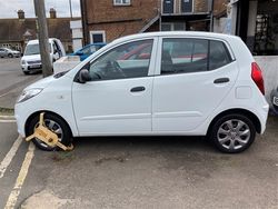 White Used 2012 Hyundai i10 Classic Hatchback | £3,495 (A bit pricey)